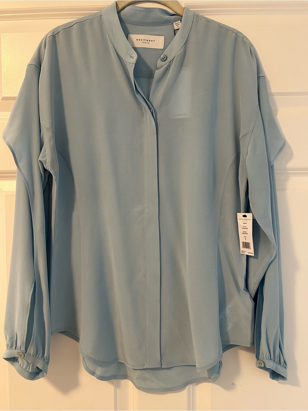 NWT Equipment Femme Amara Silk Button Down Shirt - Picture 5 of 8